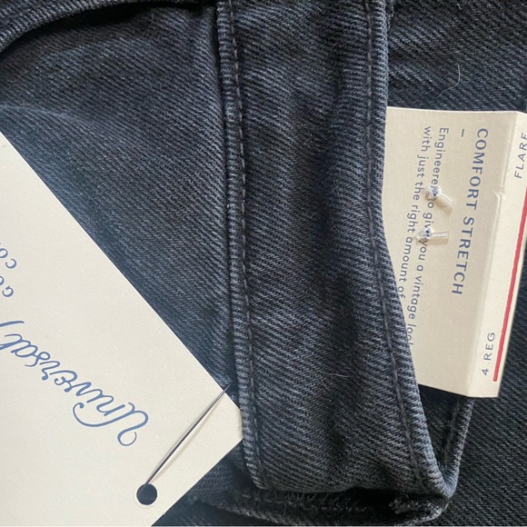 NWT Universal Thread Black Flare Leg Jeans Size 4R - Picture 6 of 6
